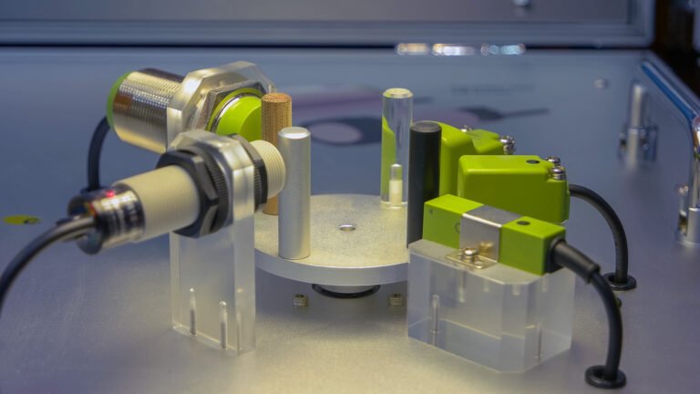 How to choose a suitable proximity switch